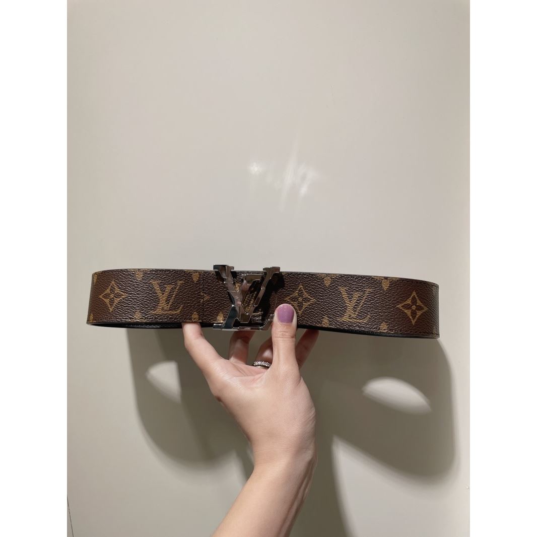 l0vis Vvtt0n belts